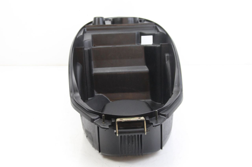 photo de KUFER POD SIEDZENIEM PEUGEOT KISBEE 4T 50 (2018 - 2022) - Zbliżenie techniczne