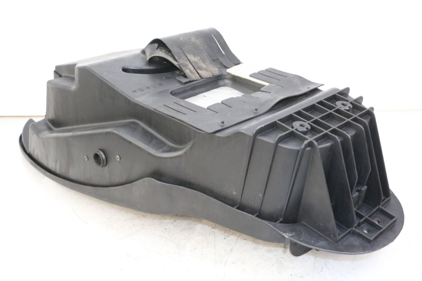 photo de KUFER POD SIEDZENIEM KYMCO GRAND DINK 125 (2008 - 2014) - Inny kąt widzenia