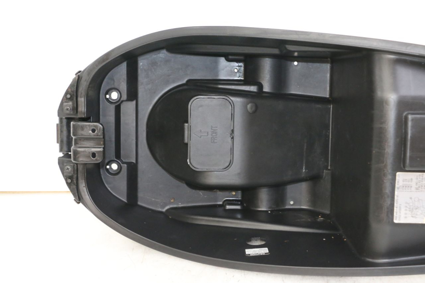 photo de KUFER POD SIEDZENIEM KYMCO PEOPLE S 125 (2000 - 2008) - Widok ogólny