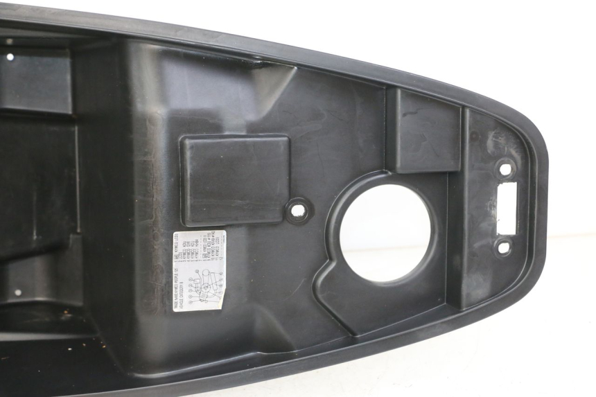 photo de KUFER POD SIEDZENIEM KYMCO PEOPLE S 125 (2000 - 2008) - Punkty mocowania