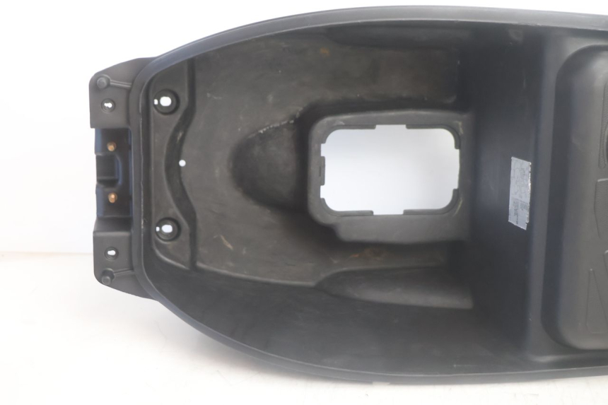 photo de KUFER POD SIEDZENIEM KYMCO LIKE 125 (2009 - 2016) - Szczegół części