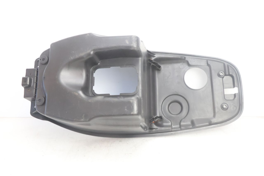 photo de KUFER POD SIEDZENIEM KYMCO LIKE 125 (2009 - 2016) - Oznaczenia i referencje