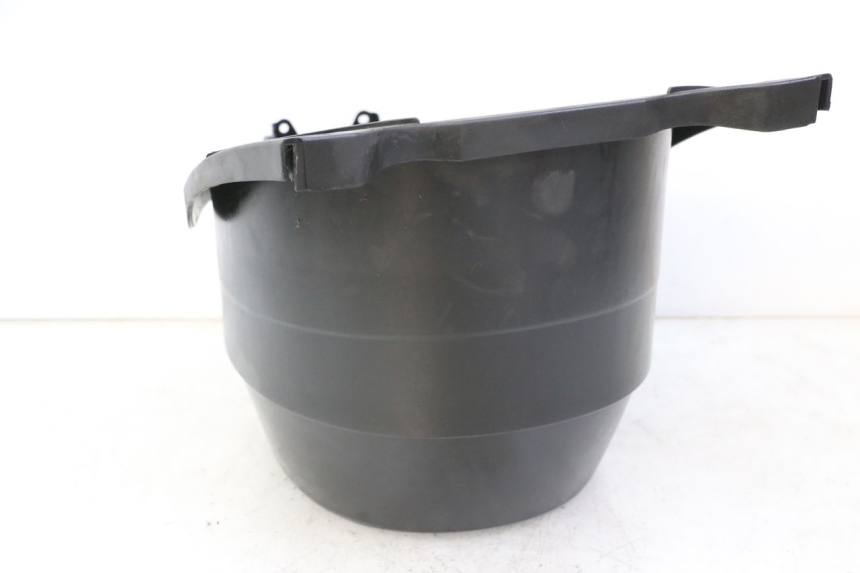 photo de KUFER POD SIEDZENIEM MBK OVETTO ONE 2T 50 (2013 - 2017) - Zoom stanu zużycia