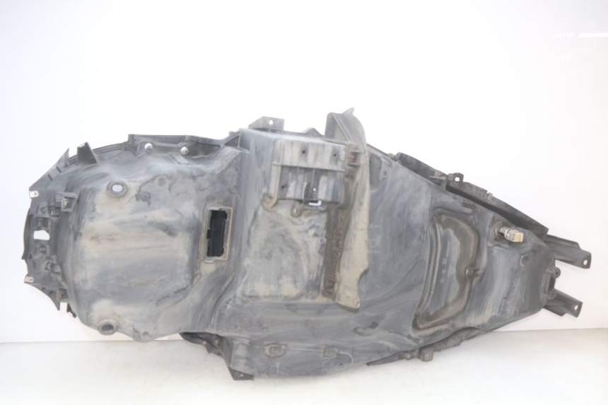 photo de KUFER POD SIEDZENIEM PIAGGIO MP3 LT 400 (2007 - 2012) - Inny kąt widzenia