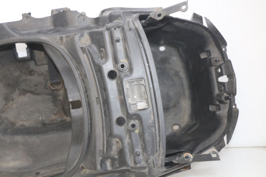 photo de KUFER POD SIEDZENIEM PIAGGIO MP3 LT 400 (2007 - 2012) - Widok ogólny