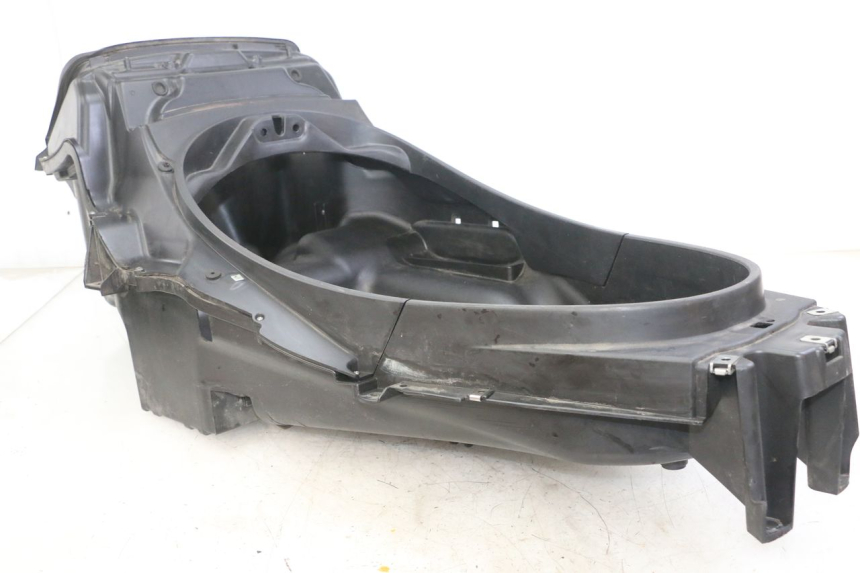 photo de KUFER POD SIEDZENIEM PIAGGIO MP3 LT 300 (2010 - 2016) - Punkty mocowania