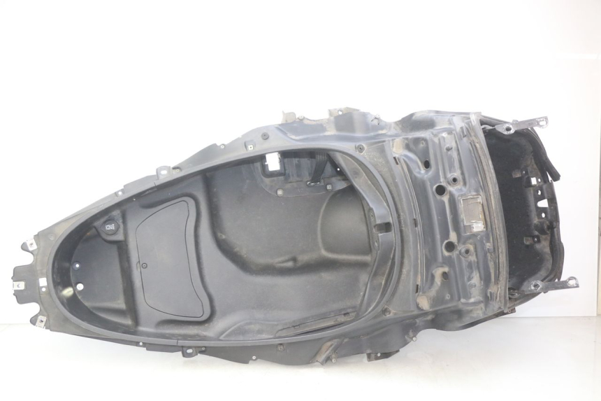 photo de KUFER POD SIEDZENIEM PIAGGIO MP3 500 (2011 - 2015) - Widok główny