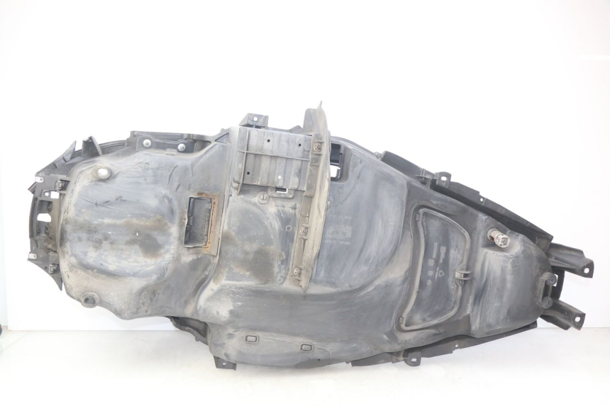 photo de KUFER POD SIEDZENIEM PIAGGIO MP3 500 (2011 - 2015) - Szczegół części