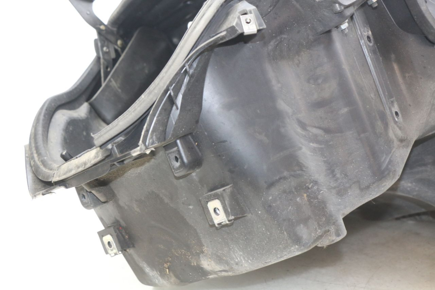 photo de KUFER POD SIEDZENIEM PIAGGIO MP3 500 (2011 - 2015) - Inny kąt widzenia