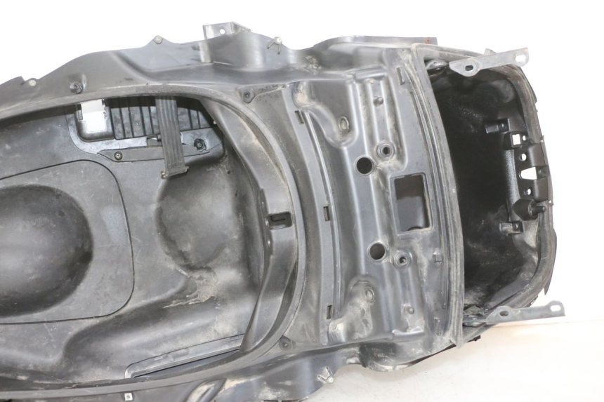 photo de KUFER POD SIEDZENIEM PIAGGIO MP3 RL 250 (2006 - 2010) - Widok produktu