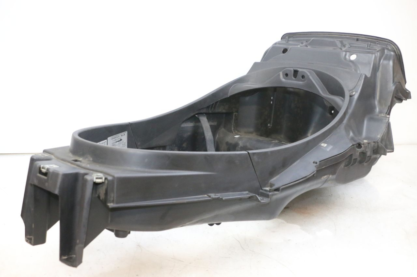 photo de KUFER POD SIEDZENIEM PIAGGIO MP3 RL 250 (2006 - 2010) - Inny kąt widzenia