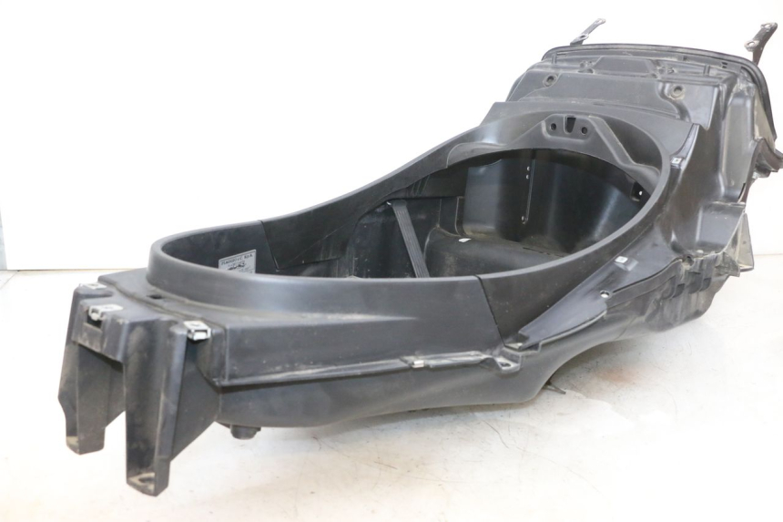 photo de KUFER POD SIEDZENIEM PIAGGIO MP3 RL 250 (2006 - 2010) - Część sprawdzona