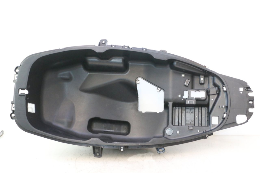 photo de KUFER POD SIEDZENIEM PIAGGIO MP3 500 (2016 - 2018) - Widok główny