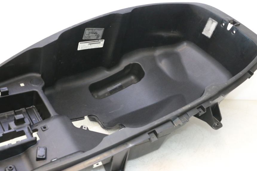 photo de KUFER POD SIEDZENIEM PIAGGIO MP3 500 (2016 - 2018) - Widok produktu