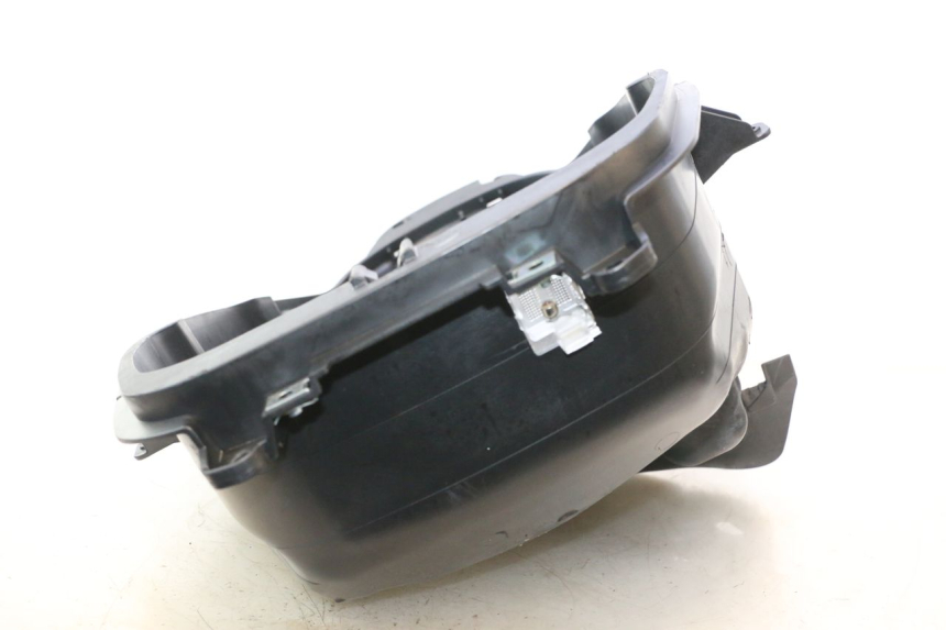 photo de KUFER POD SIEDZENIEM PIAGGIO MP3 500 (2016 - 2018) - Stan powierzchni