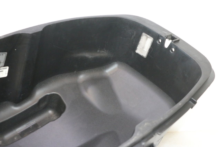 photo de KUFER POD SIEDZENIEM PIAGGIO MP3 500 (2016 - 2018) - Oznaczenia i referencje