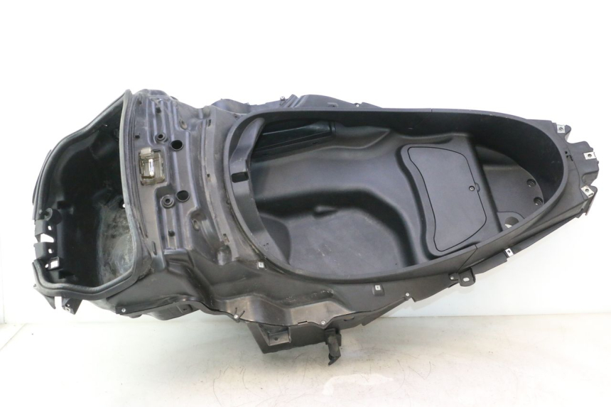photo de KUFER POD SIEDZENIEM PIAGGIO MP3 500 (2011 - 2015) - Widok główny