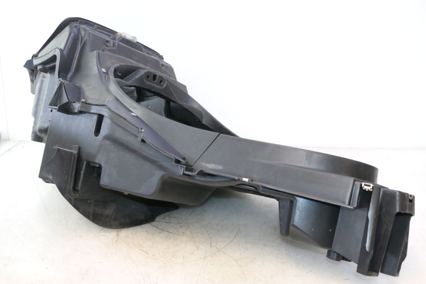 photo de KUFER POD SIEDZENIEM PIAGGIO MP3 500 (2011 - 2015) - Zoom stanu zużycia