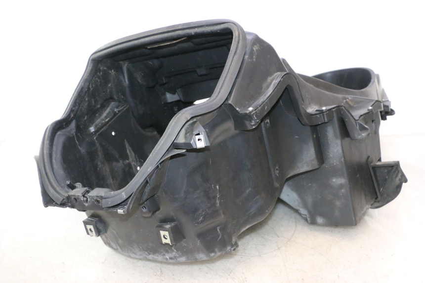 photo de KUFER POD SIEDZENIEM PIAGGIO MP3 500 (2011 - 2015) - Stan powierzchni