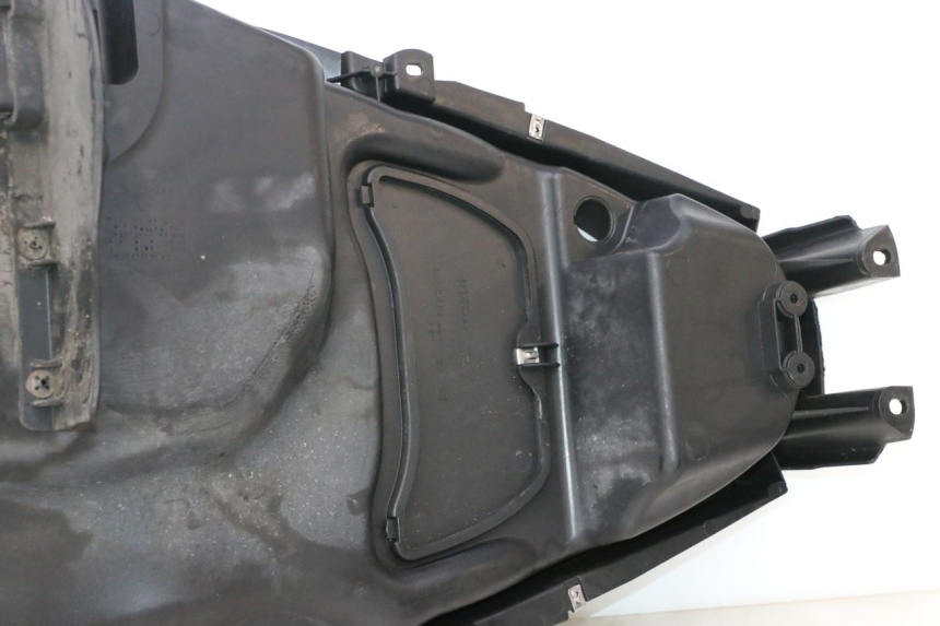 photo de KUFER POD SIEDZENIEM PIAGGIO MP3 500 (2011 - 2015) - Część sprawdzona