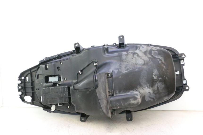 photo de KUFER POD SIEDZENIEM PIAGGIO MP3 500 (2016 - 2018) - Część sprawdzona