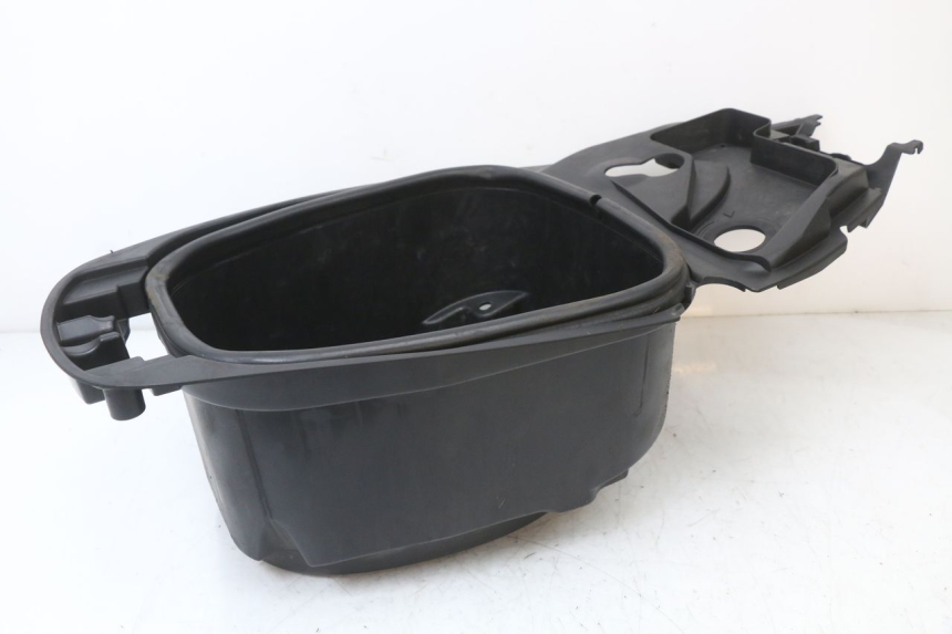 photo de KUFER POD SIEDZENIEM MBK MW TRYPTIK 125 (2014 - 2016) - Zoom stanu zużycia