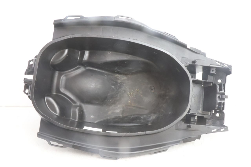 photo de SKRZYNIA SIEDZENIOWA YAMAHA N-MAX NMAX 125 (2021 - 2024) - Zoom stanu zużycia