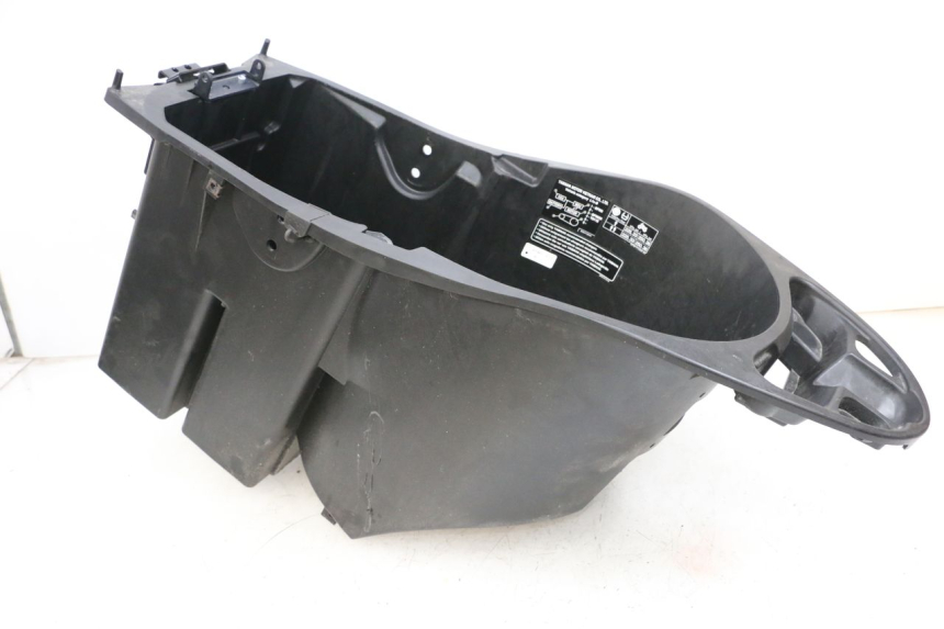 photo de KUFER POD SIEDZENIEM YAMAHA NEO'S CORE 1 (2022 - 2026) - Zbliżenie techniczne