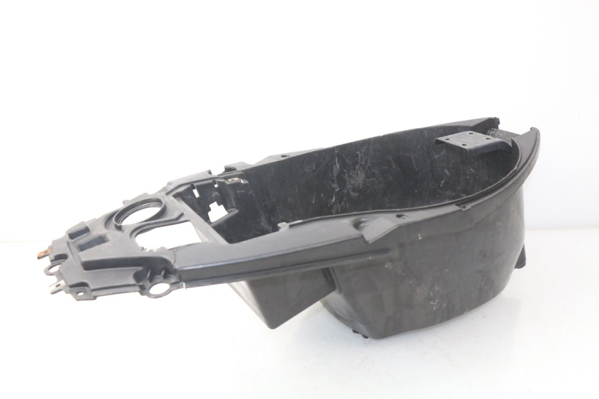 photo de KUFER POD SIEDZENIEM PIAGGIO NEW TYPHOON 50 (2010 - 2017) - Zbliżenie techniczne