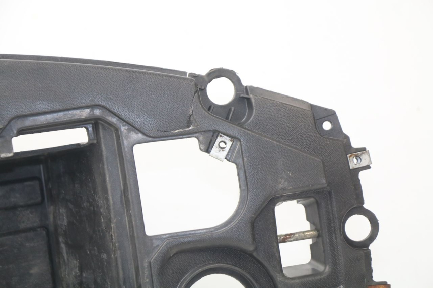 photo de KUFER POD SIEDZENIEM PIAGGIO NEW TYPHOON 50 (2010 - 2017) - Punkty mocowania