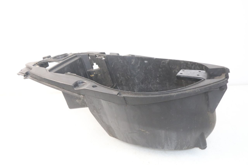 photo de KUFER POD SIEDZENIEM PIAGGIO NEW TYPHOON 50 (2010 - 2017) - Inny kąt widzenia