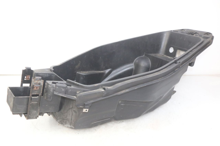 photo de KUFER POD SIEDZENIEM GILERA NEXUS 125 (2007 - 2009) - Stan powierzchni