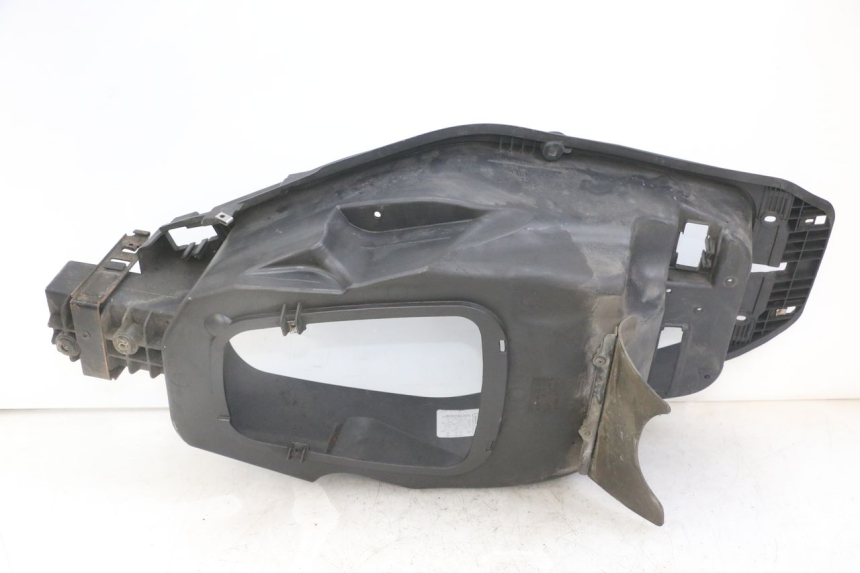 photo de KUFER POD SIEDZENIEM GILERA NEXUS 125 (2009 - 2013) - Zbliżenie techniczne