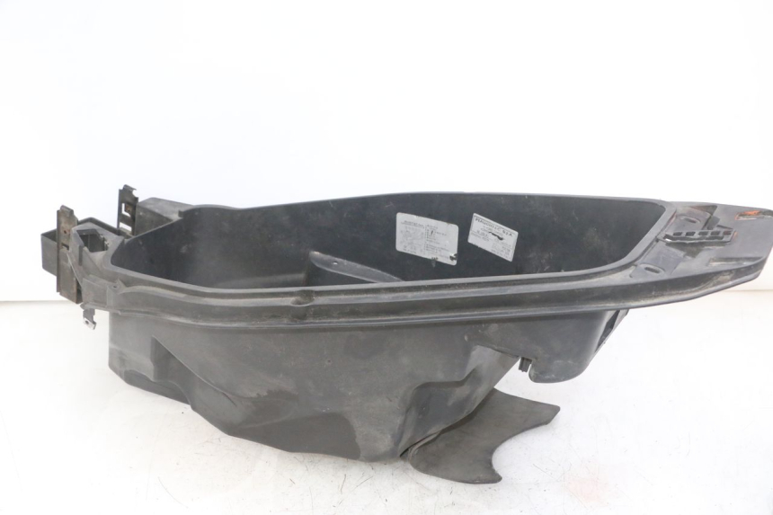 photo de KUFER POD SIEDZENIEM GILERA NEXUS 125 (2009 - 2013) - Punkty mocowania