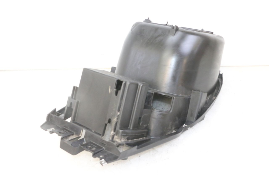 photo de KUFER POD SIEDZENIEM PIAGGIO NRG POWER PUREJET 50 (2018 - 2021) - Zoom stanu zużycia