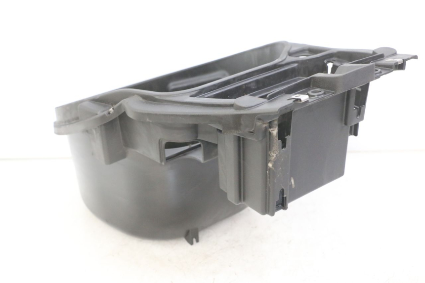 photo de KUFER POD SIEDZENIEM PIAGGIO NRG POWER PUREJET 50 (2018 - 2021) - Widok ogólny