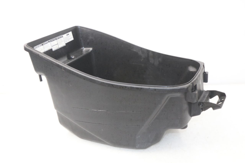 photo de KUFER POD SIEDZENIEM SYM ORBIT 2 4T 50 (2018 - 2022) - Zbliżenie techniczne