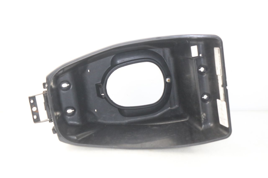 photo de KUFER POD SIEDZENIEM SYM ORBIT 2 4T 50 (2008 - 2017) - Zoom stanu zużycia