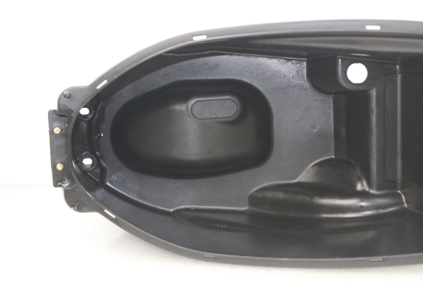 photo de KUFER POD SIEDZENIEM SYM ORBIT III 3 4T 50 (2021 - 2025) - Widok ogólny