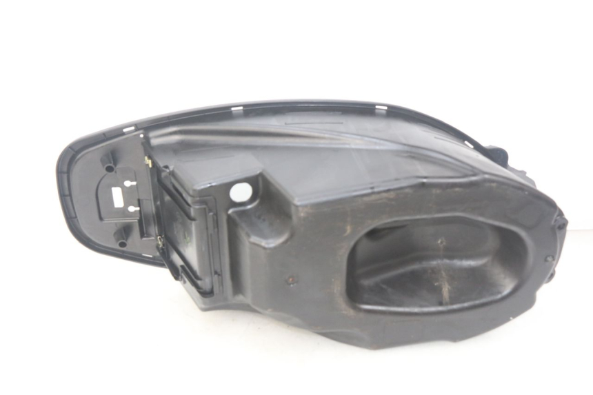 photo de KUFER POD SIEDZENIEM SYM ORBIT III 3 4T 50 (2018 - 2021) - Szczegół części