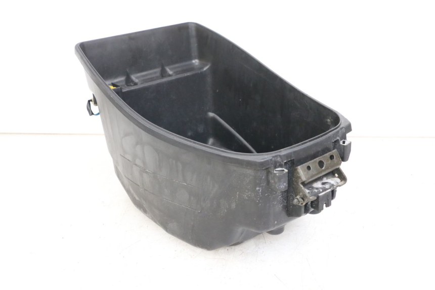 photo de KUFER POD SIEDZENIEM SYM ORBIT 50 (2008 - 2010) - Widok główny