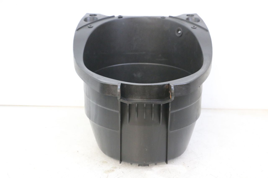 photo de KUFER POD SIEDZENIEM MBK OVETTO 4T 50 (2008 - 2016) - Zoom stanu zużycia