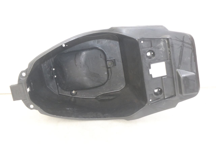 photo de KUFER POD SIEDZENIEM IMF INDUSTRIE PACH 4T 50 (2009 - 2018) - Inny kąt widzenia