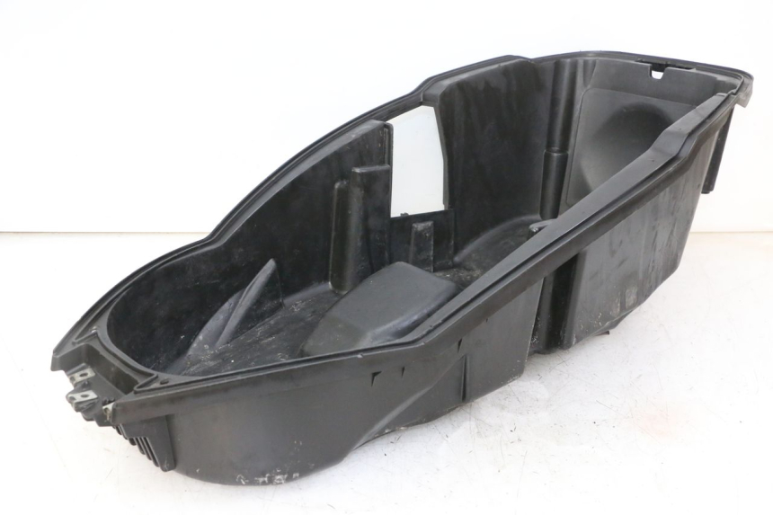 photo de KUFER POD SIEDZENIEM PEUGEOT CITYSTAR 50 (2013 - 2017) - Zbliżenie techniczne