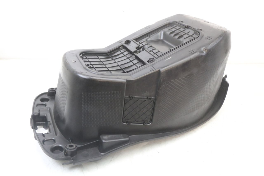 photo de KUFER POD SIEDZENIEM PEUGEOT DJANGO 125 (2014 - 2017) - Punkty mocowania