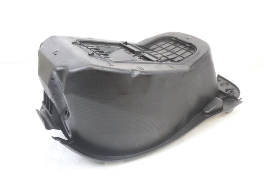 photo de KUFER POD SIEDZENIEM PEUGEOT DJANGO 125 (2014 - 2017) - Stan powierzchni