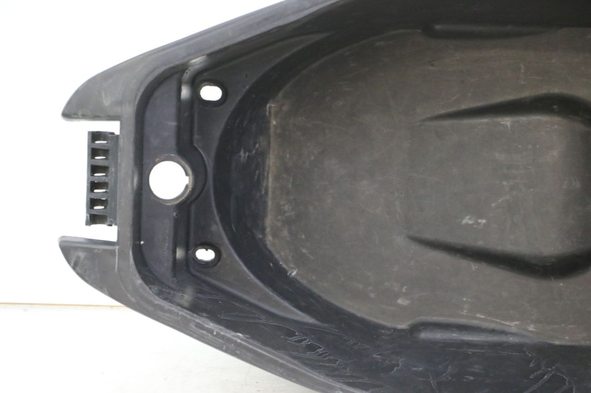 photo de KUFER POD SIEDZENIEM PEUGEOT SPEEDFIGHT 3 LC 2T 50 (2009 - 2015) - Część sprawdzona