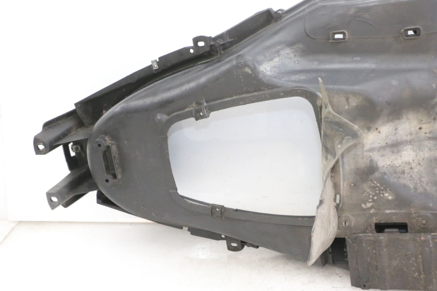 photo de KUFER POD SIEDZENIEM PIAGGIO MP3 125 (2006 - 2014) - Widok ogólny