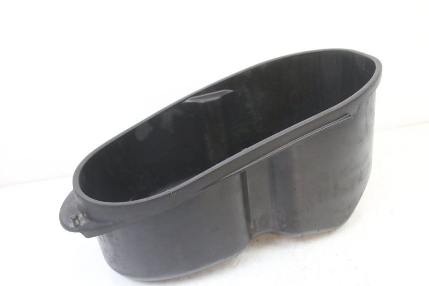 photo de KUFER POD SIEDZENIEM PIAGGIO VESPA GRANTURISMO 125 (2003 - 2007) - Zoom stanu zużycia