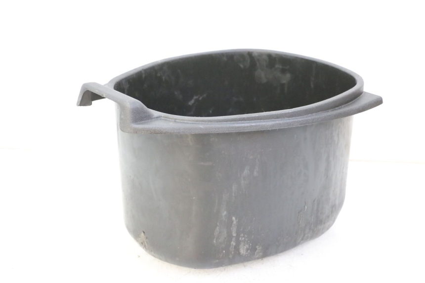 photo de KUFER POD SIEDZENIEM PIAGGIO VESPA S 2T 50 (2007 - 2014) - Zbliżenie techniczne